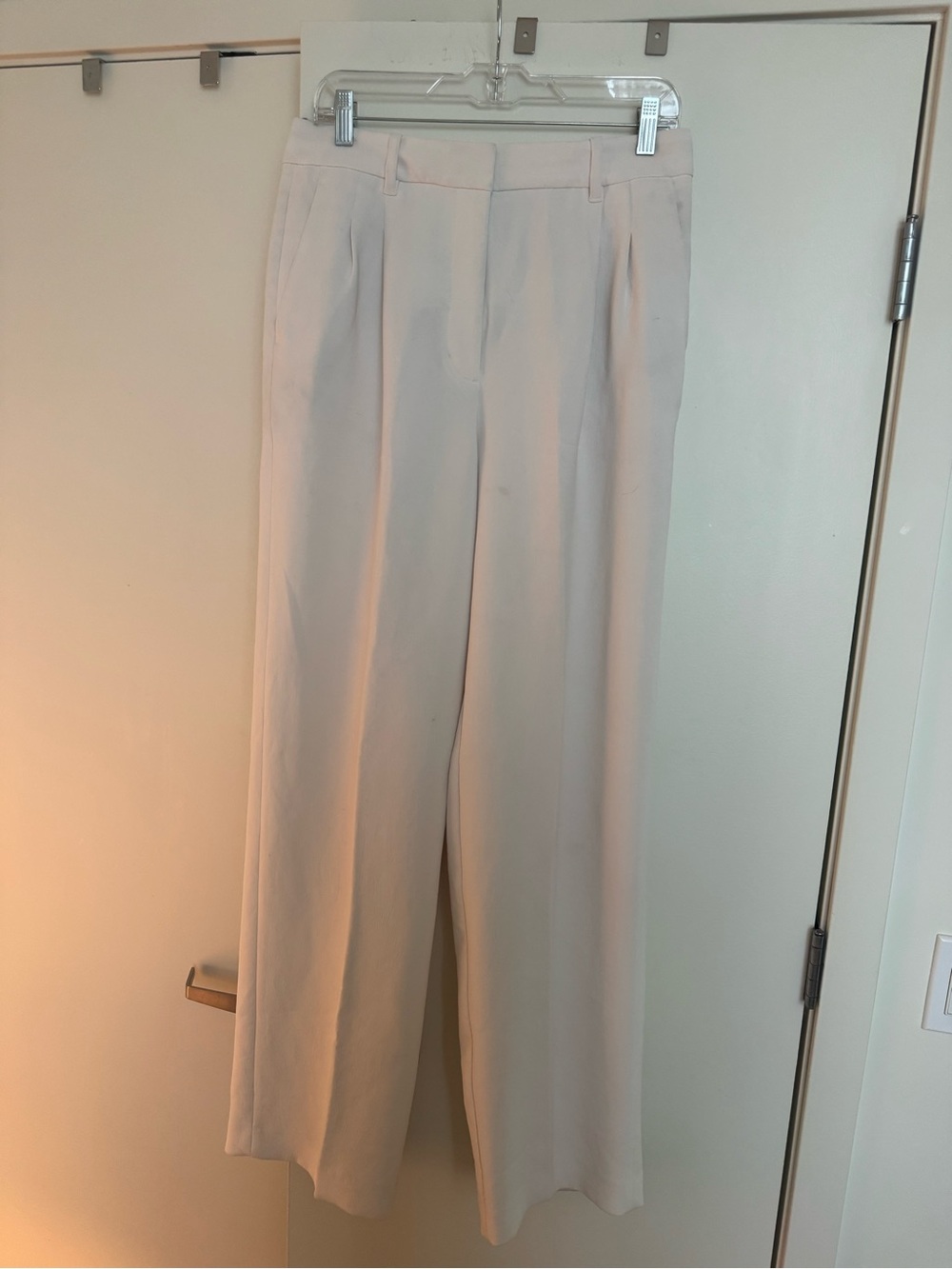 Aritzia Wilfred Effortless Pant in Light Birch